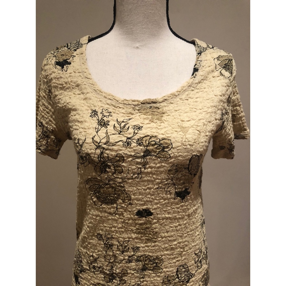 Studio ll Tan/Brown Floral Short Sleeve Blouse